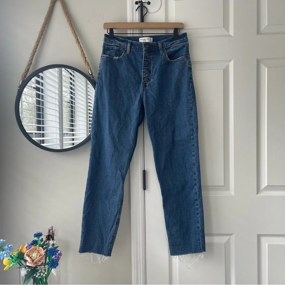 Abercrombie & Fitch High Rise Mom Jean - Picture 1 of 7